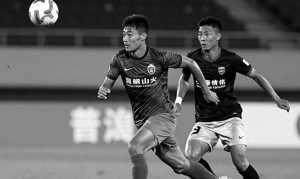 Ba trung vệ, một libero và hai cái tên ngồi ngoài: Giải mã đội hình U23 Việt Nam trước Kuwait Ba trung vệ, một libero và hai cái tên ngồi ngoài: Giải mã đội hình U23 Việt Nam trước Kuwait