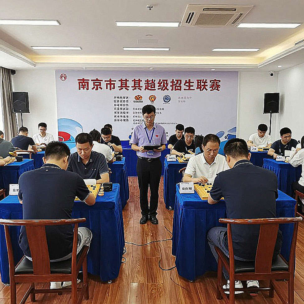 Olympic cờ vua 2026: Ấn Độ bảo vệ ngai vàng giữa lòng Samarkand, Gukesh và Sindarov tạo nên màn dạo đầu lịch sử